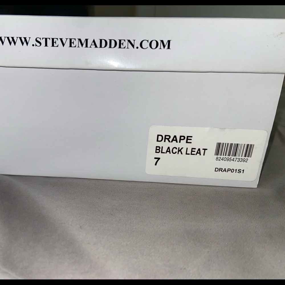 WOMENS Steve Madden Drape Chelsea boot in size 7 - Picture 2 of 4
